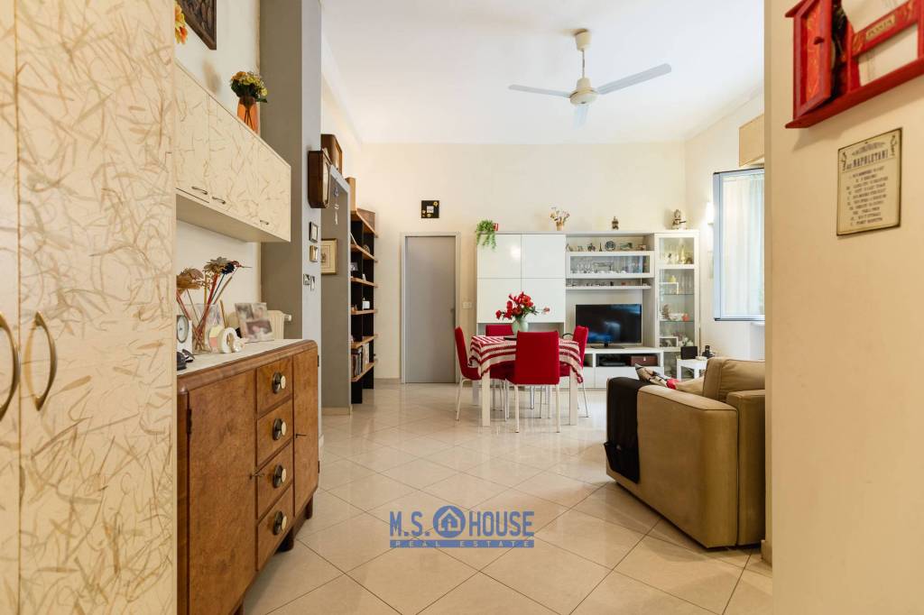 appartamento in vendita a Milano in zona Dergano