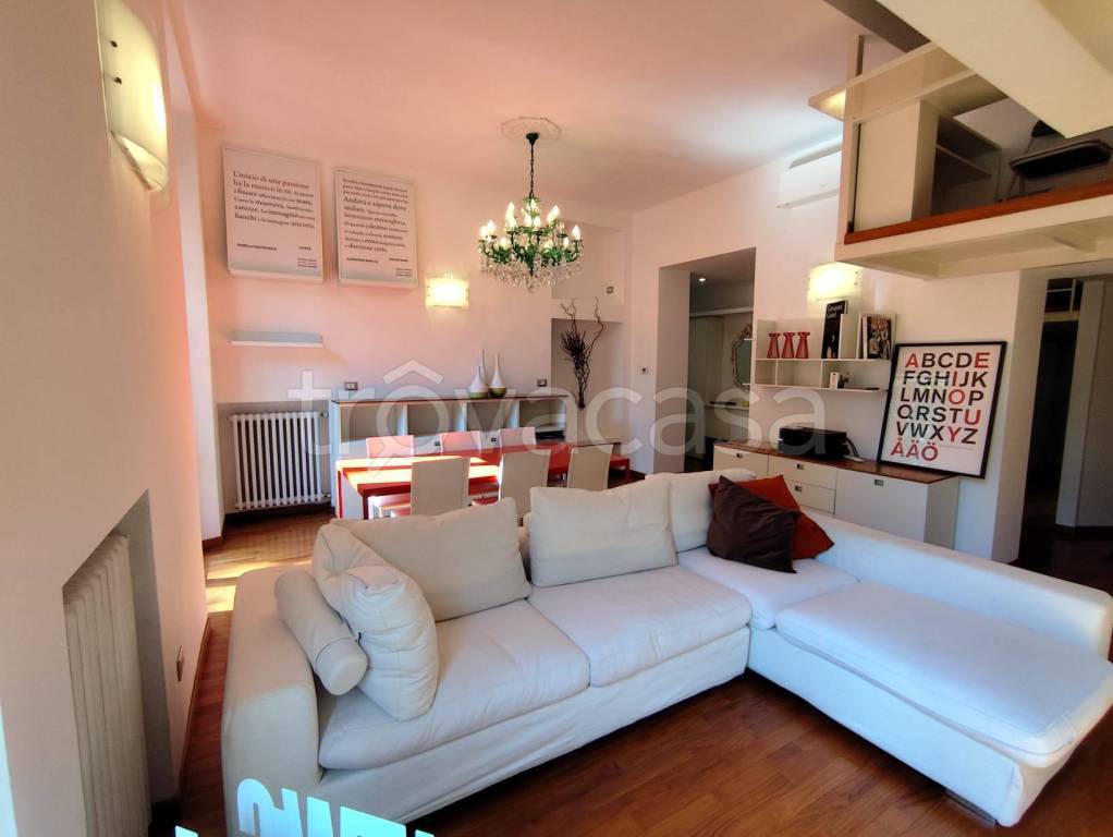 appartamento in vendita a Milano in zona Città Studi
