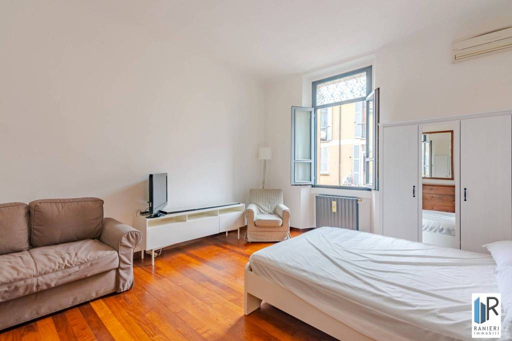 appartamento in vendita a Milano in zona Guastalla