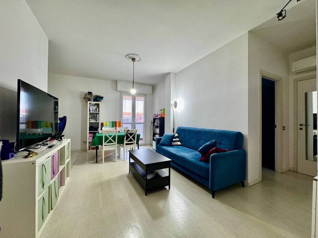 appartamento in vendita a Milano in zona Barona