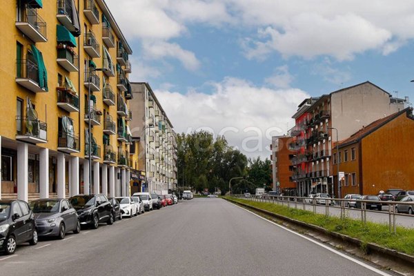 appartamento in vendita a Milano in zona Famagosta