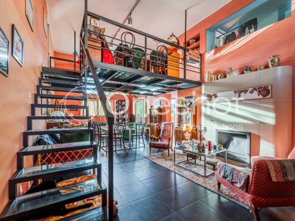 appartamento in vendita a Milano in zona Famagosta