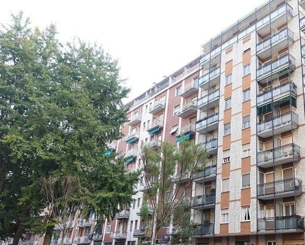 appartamento in vendita a Milano in zona Barona