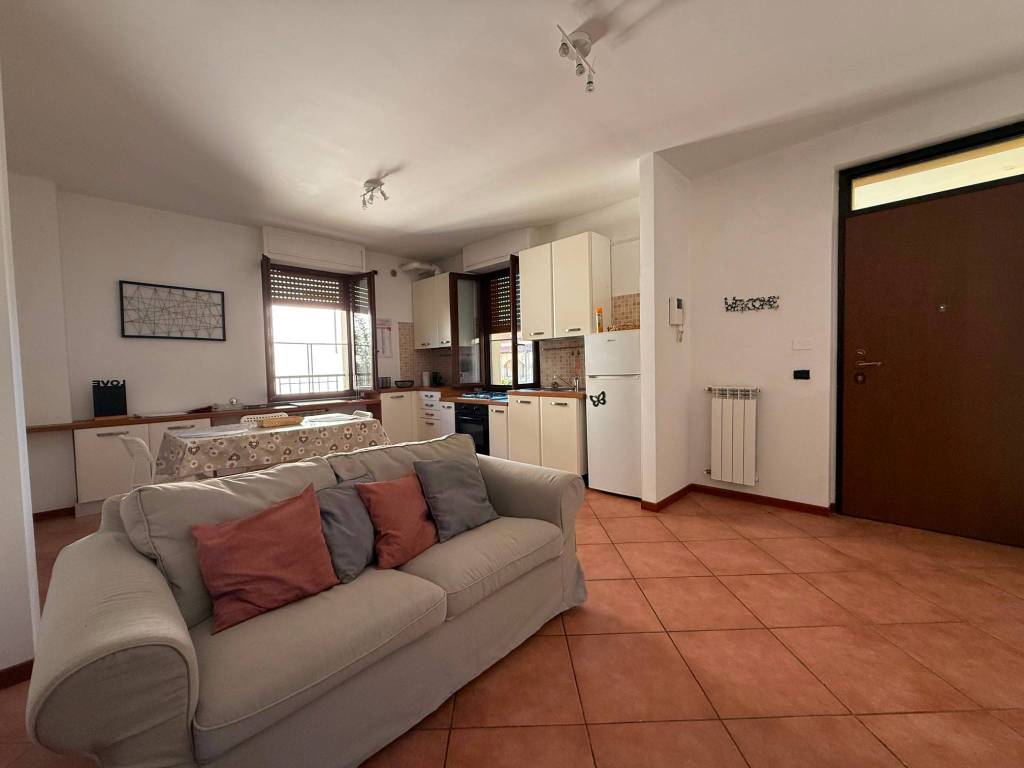 appartamento in vendita a Milano in zona Baggio