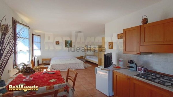 appartamento in vendita a Milano in zona Bocconi