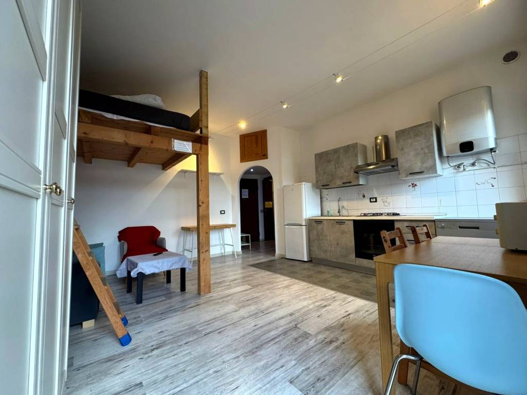 appartamento in vendita a Milano in zona Città Studi