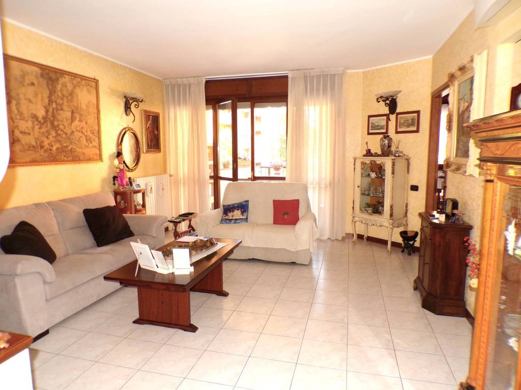 appartamento in vendita a Milano in zona Rogoredo