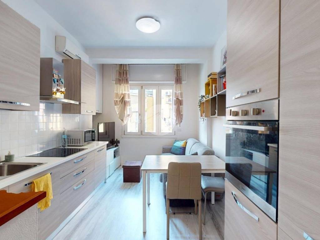 appartamento in vendita a Milano in zona Piazzale Lodi