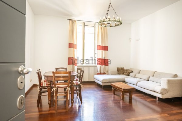 appartamento in vendita a Milano in zona Porta Genova