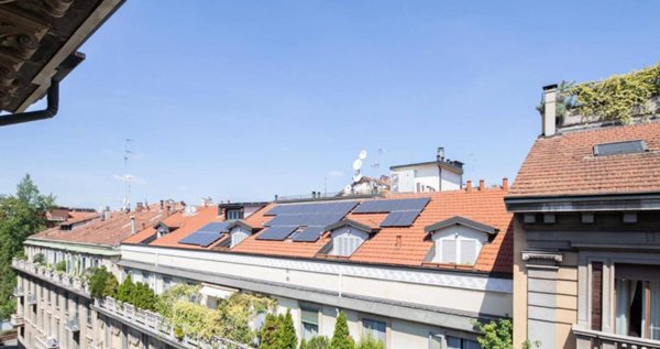 appartamento in vendita a Milano in zona Sant'Ambrogio