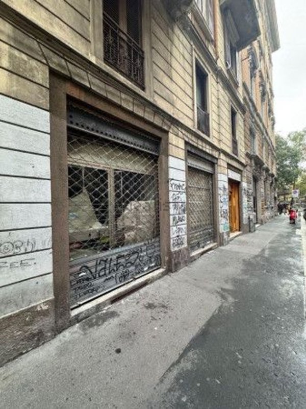 negozio in vendita a Milano in zona Centro Direzionale