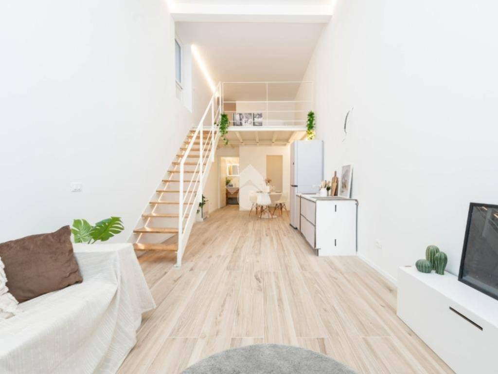 appartamento in vendita a Milano in zona Vigentino