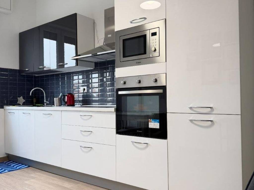 appartamento in vendita a Milano in zona Famagosta