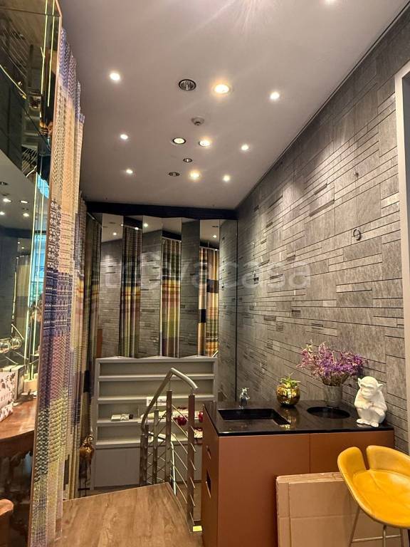 negozio in vendita a Milano in zona Porta Garibaldi