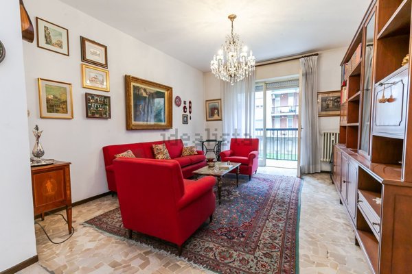 appartamento in vendita a Milano in zona Ronchetto sul Naviglio