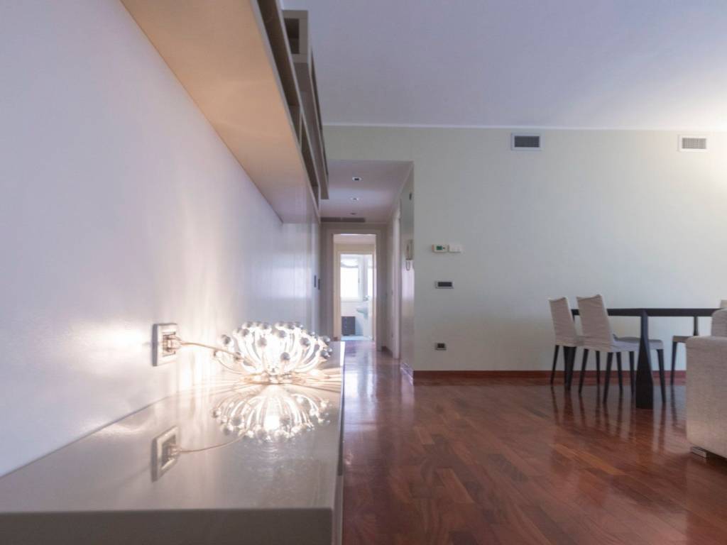 appartamento in vendita a Milano in zona Il Portello