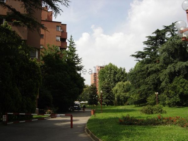 appartamento in vendita a Milano in zona Baggio