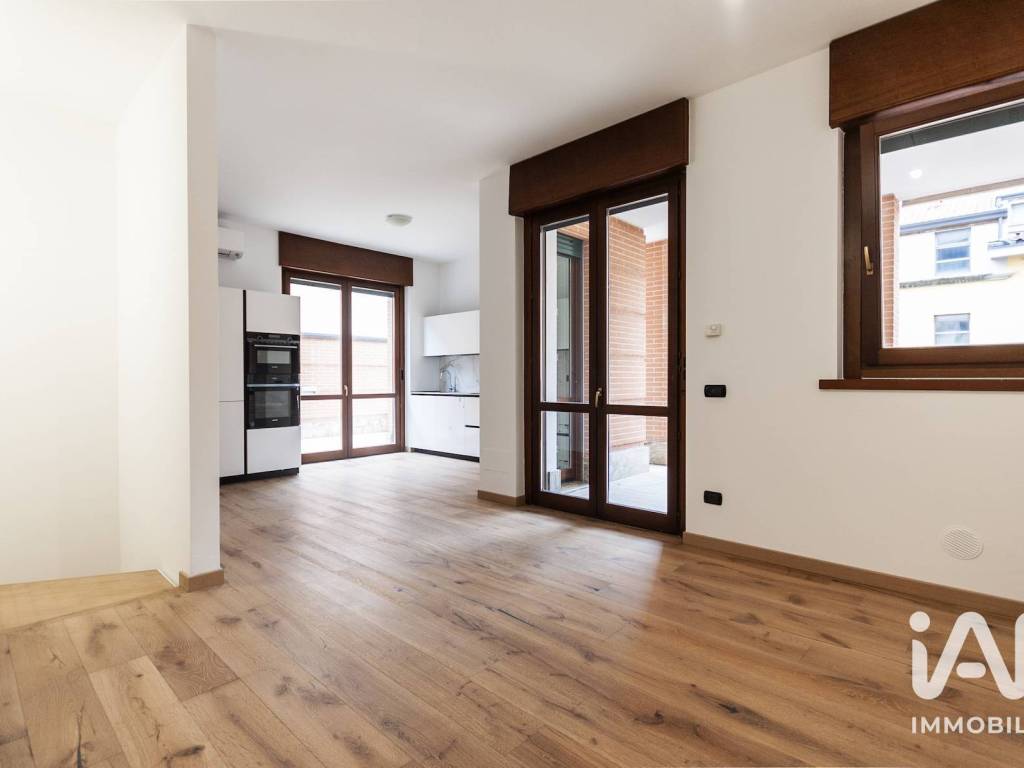 appartamento in vendita a Milano in zona Segnano