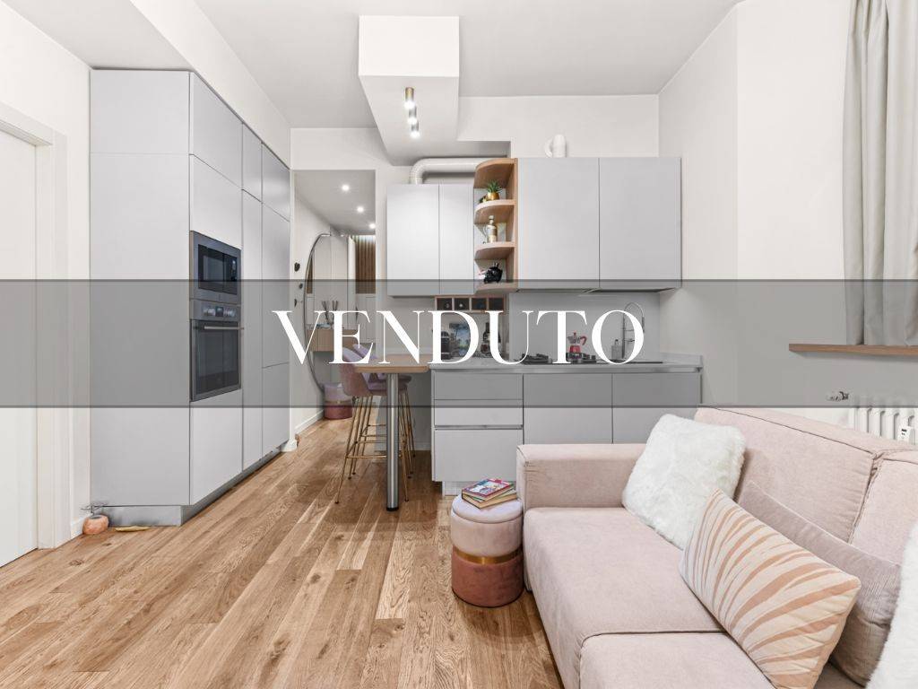 appartamento in vendita a Milano in zona Centro Direzionale