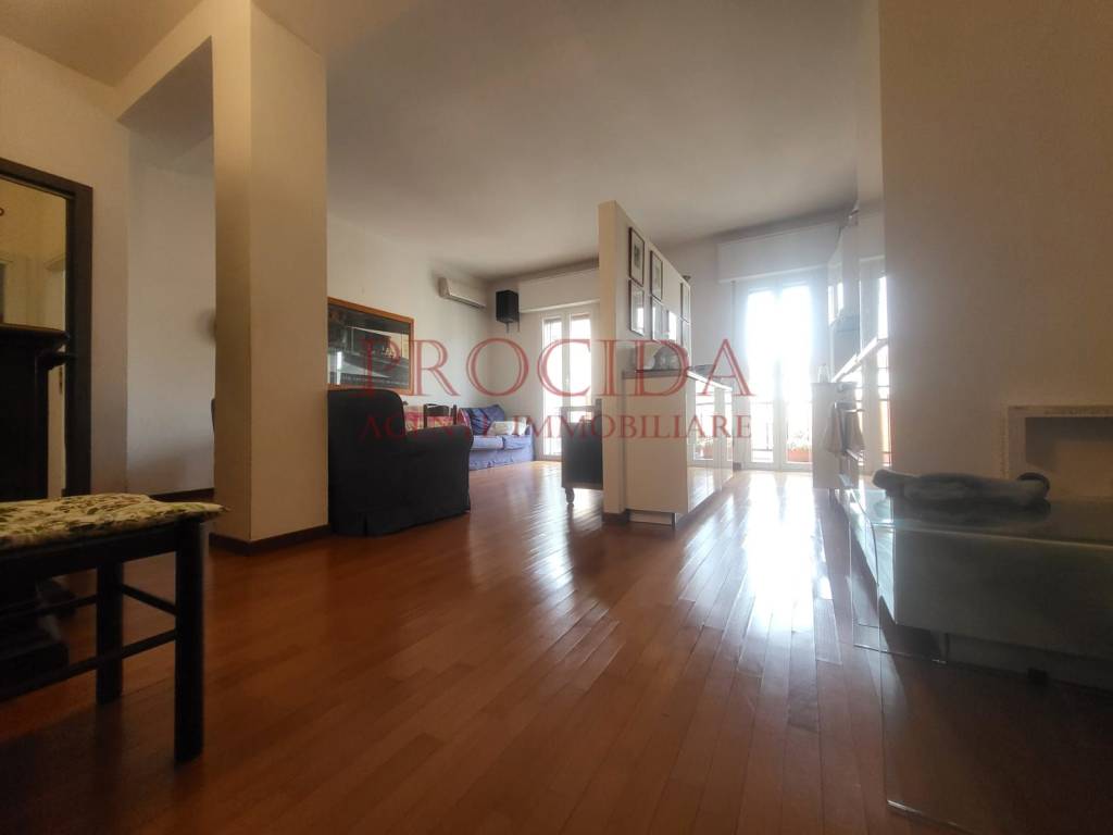 appartamento in vendita a Milano in zona Lorenteggio