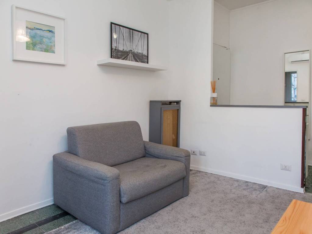 appartamento in vendita a Milano in zona Adriano