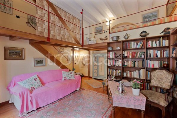 appartamento in vendita a Milano in zona Porta Genova