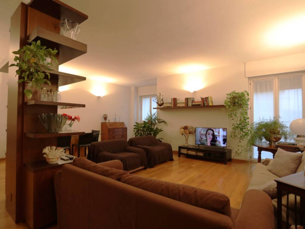 appartamento in vendita a Milano in zona Porta Venezia