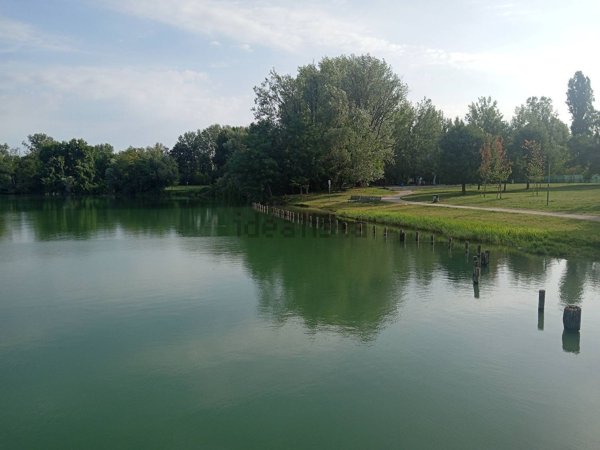 appartamento in vendita a Milano in zona Baggio