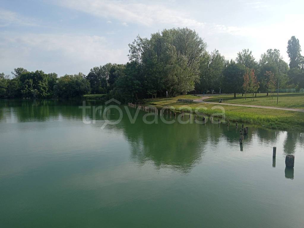 appartamento in vendita a Milano in zona Baggio