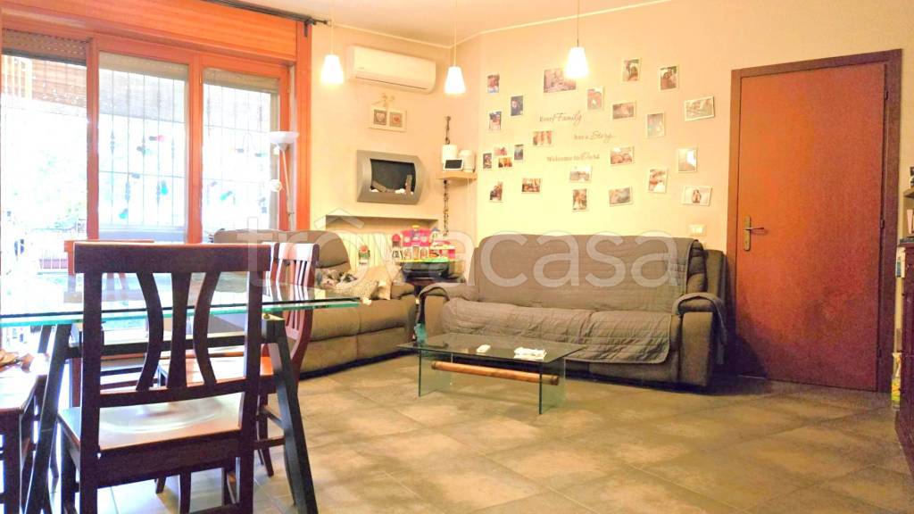 appartamento in vendita a Milano in zona Corvetto