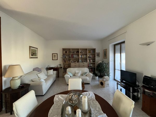 appartamento in vendita a Milano in zona Bocconi