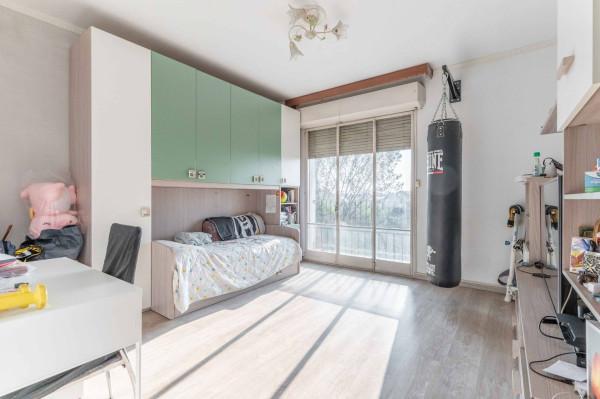 appartamento in vendita a Milano in zona Quartiere degli Olmi