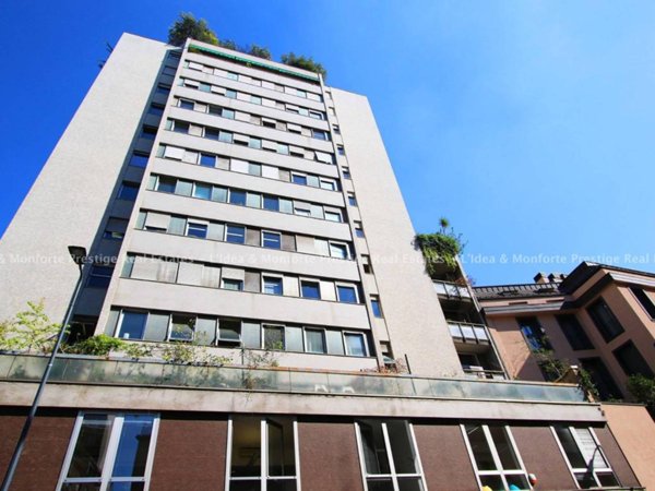 ufficio in vendita a Milano in zona Centro Direzionale