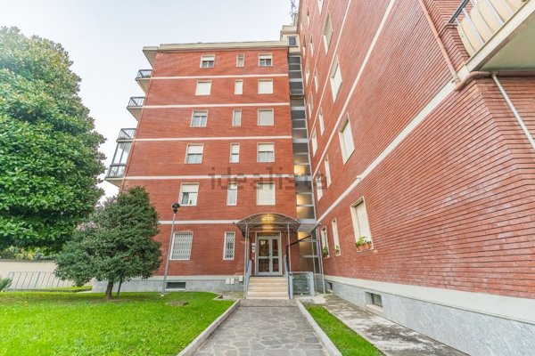 appartamento in vendita a Milano in zona Gorla