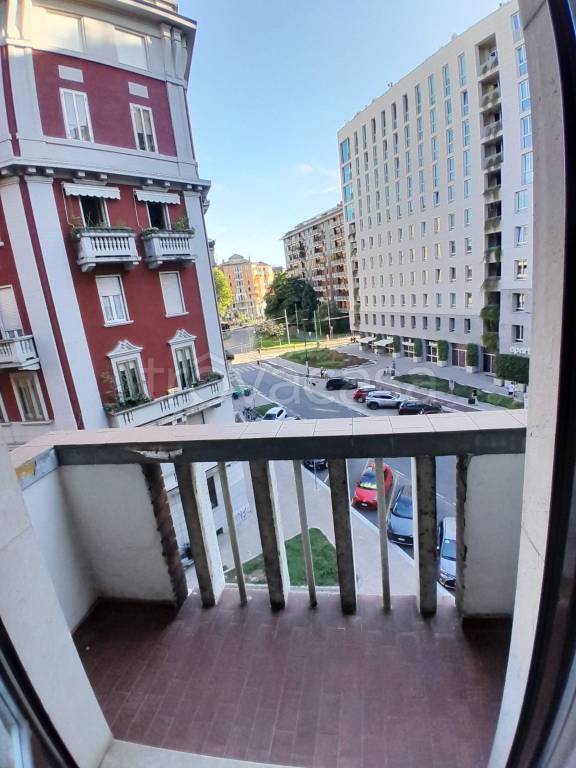 appartamento in vendita a Milano in zona Bocconi