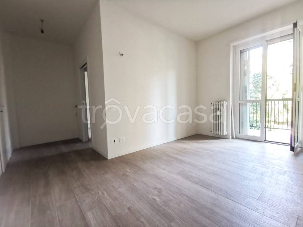 appartamento in vendita a Milano in zona Lorenteggio