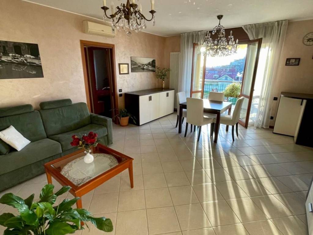 appartamento in vendita a Milano in zona Stadera