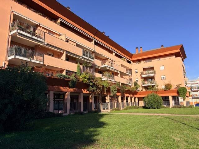 appartamento in vendita a Milano in zona Affori