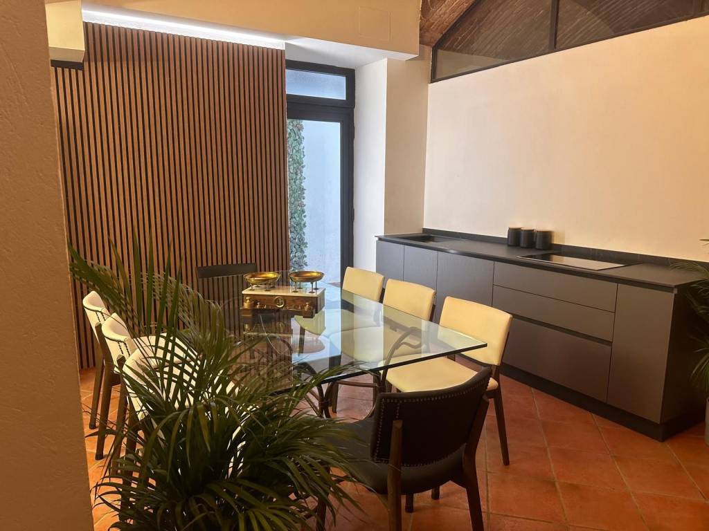 ufficio in vendita a Milano in zona Cinque Giornate