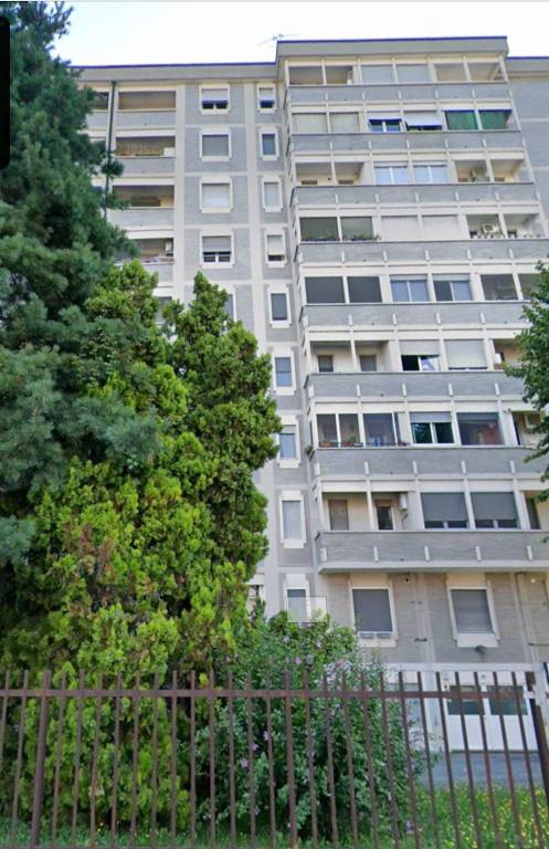 appartamento in vendita a Milano in zona Vigentino