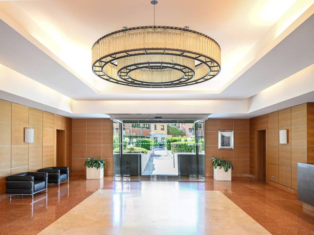 appartamento in vendita a Milano in zona Guastalla