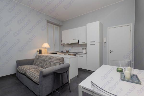 appartamento in vendita a Milano in zona Porta Vigentina