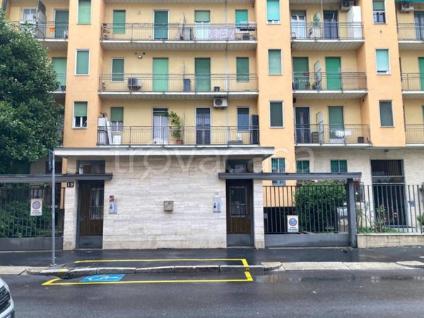 appartamento in vendita a Milano in zona Rogoredo