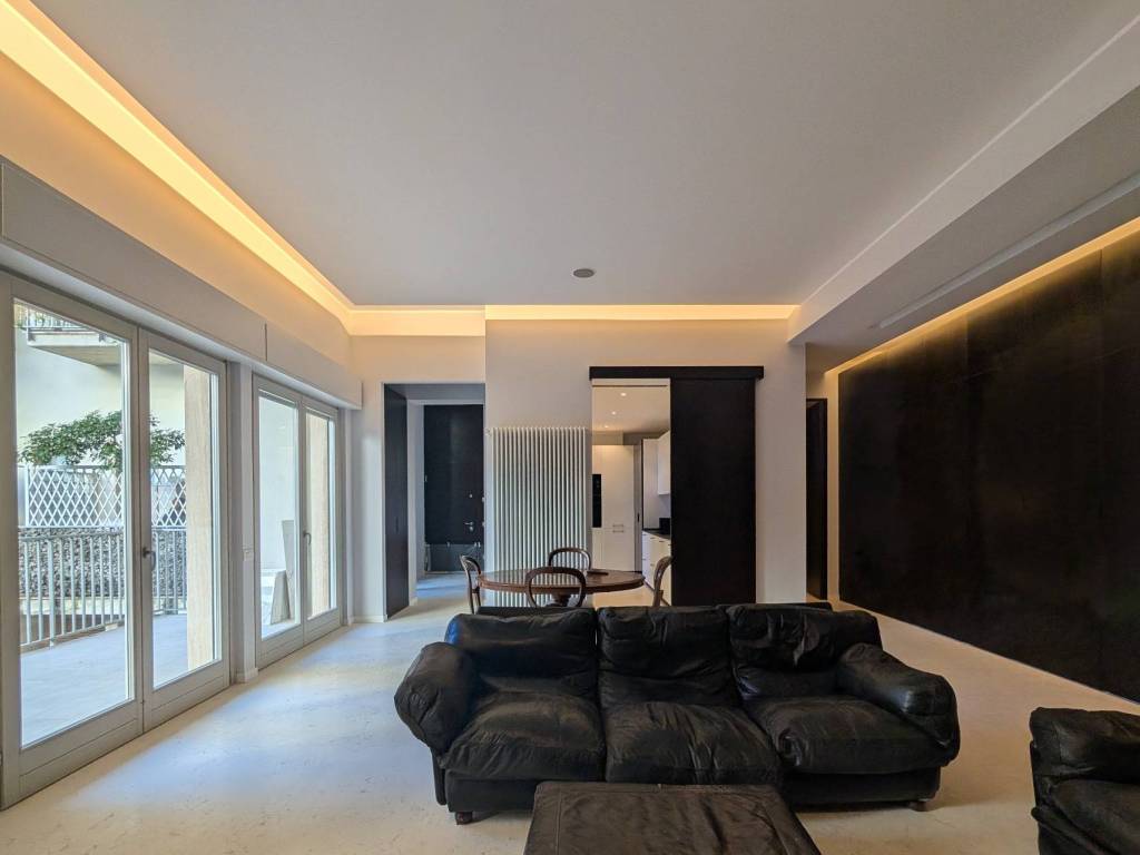 appartamento in vendita a Milano in zona Centro Direzionale