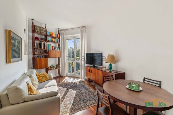 appartamento in vendita a Milano in zona Sempione