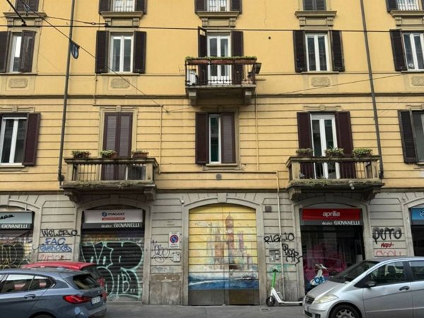 appartamento in vendita a Milano in zona Bocconi