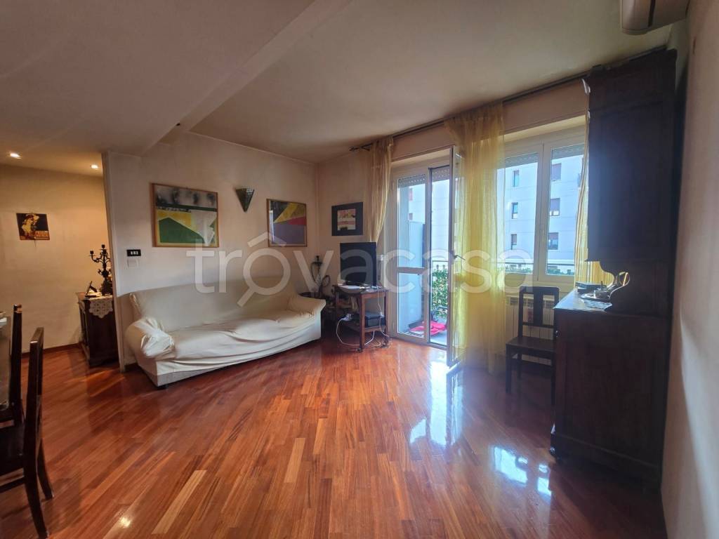 appartamento in vendita a Milano in zona Porta Vittoria