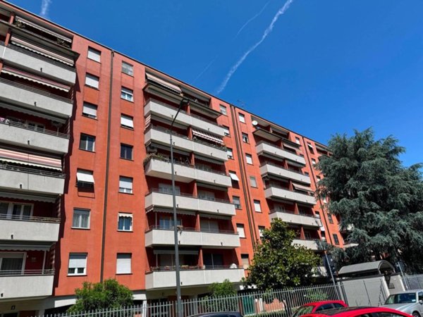 appartamento in vendita a Milano in zona Trenno
