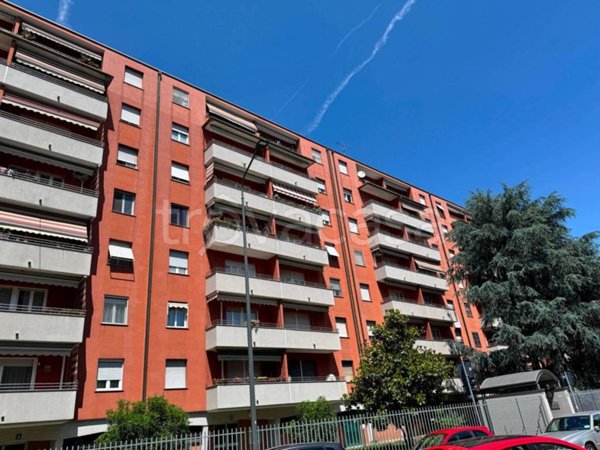 appartamento in vendita a Milano in zona Gallaratese