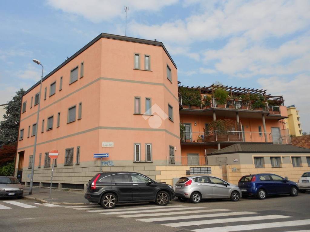 appartamento in vendita a Milano in zona Garegnano